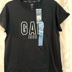 GAP Black Tee with White Outline Logo